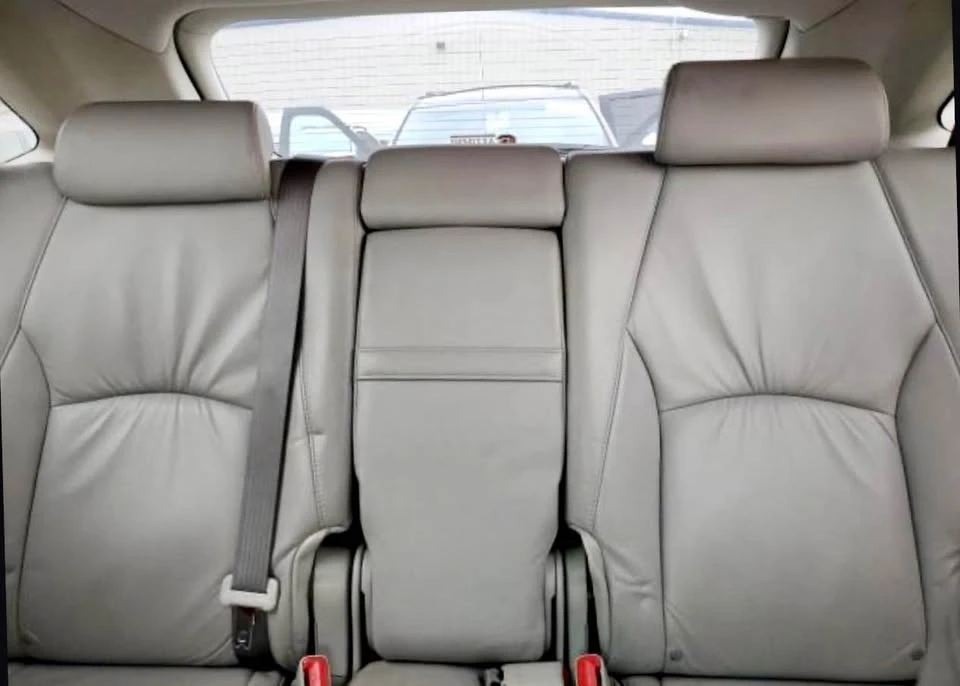 2005 Lexus RX 2nd Gen - Image 9 of 11