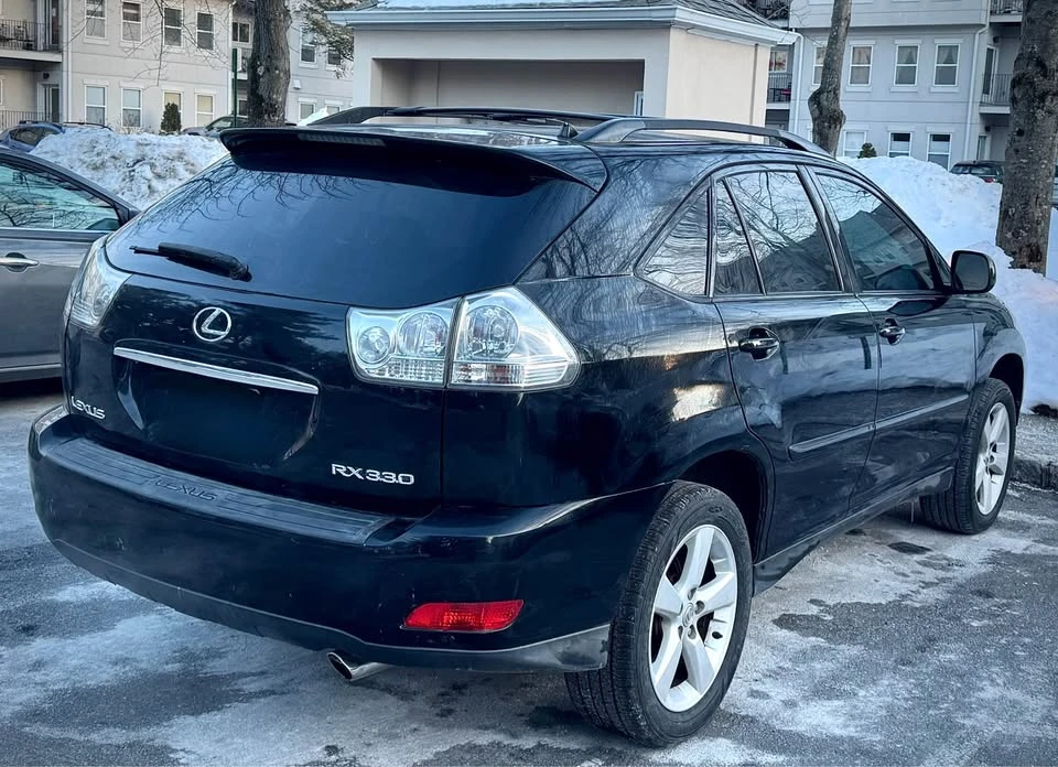 2005 Lexus RX 2nd Gen - Image 4 of 11