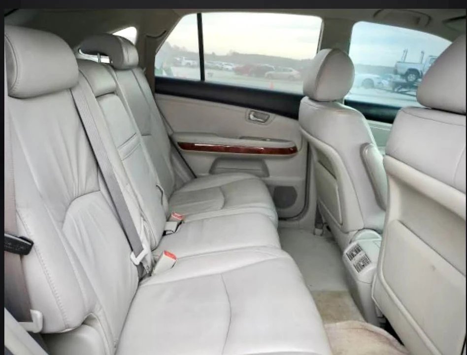 2005 Lexus RX 2nd Gen - Image 10 of 11