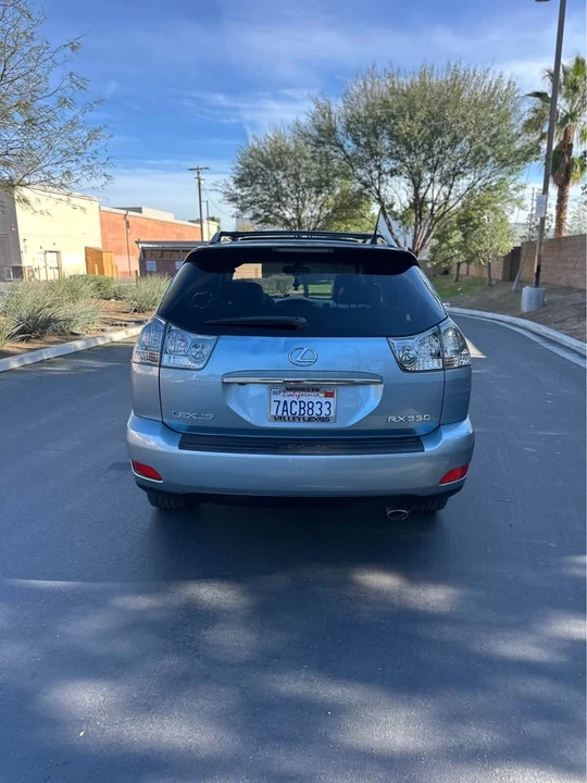 2005 Lexus RX 2nd Gen - Image 5 of 13