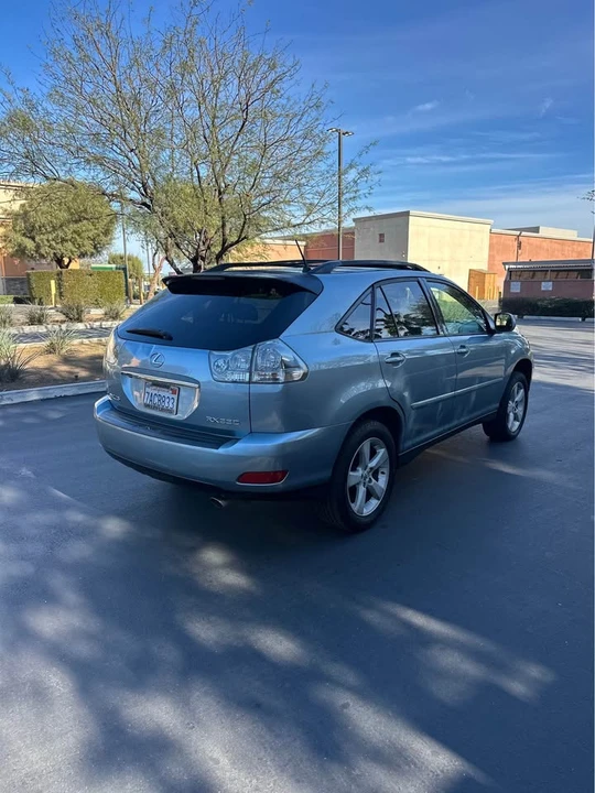 2005 Lexus RX 2nd Gen - Image 6 of 13