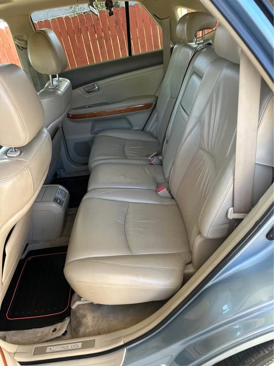2005 Lexus RX 2nd Gen - Image 11 of 13