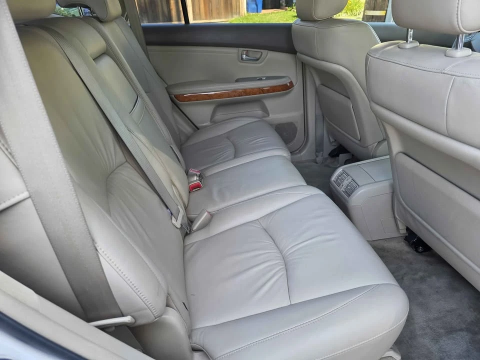 2005 Lexus RX 2nd Gen - Image 4 of 8