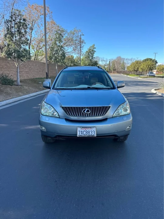 2005 Lexus RX 2nd Gen - Image 2 of 13