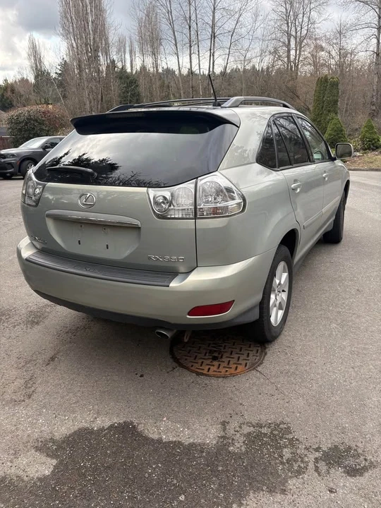 2005 Lexus RX 2nd Gen - Image 3 of 11
