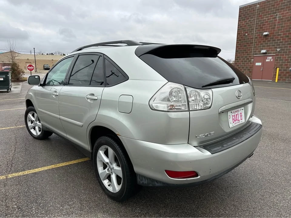 2005 Lexus RX 2nd Gen - Image 5 of 19