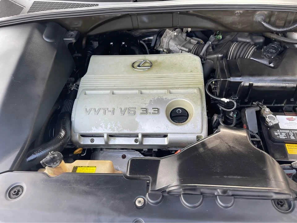 2005 Lexus RX 2nd Gen - Image 17 of 20