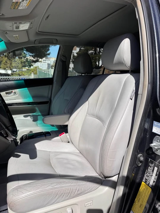 2005 Lexus RX 2nd Gen - Image 17 of 20