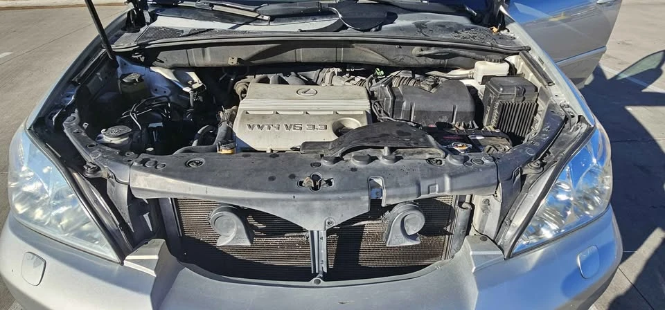 2005 Lexus RX 2nd Gen - Image 11 of 12