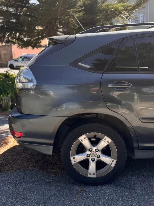 2005 Lexus RX 2nd Gen - Image 9 of 20