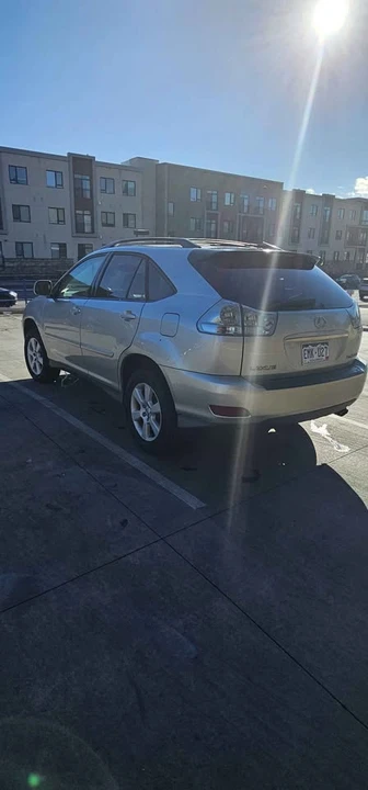 2005 Lexus RX 2nd Gen - Image 4 of 12