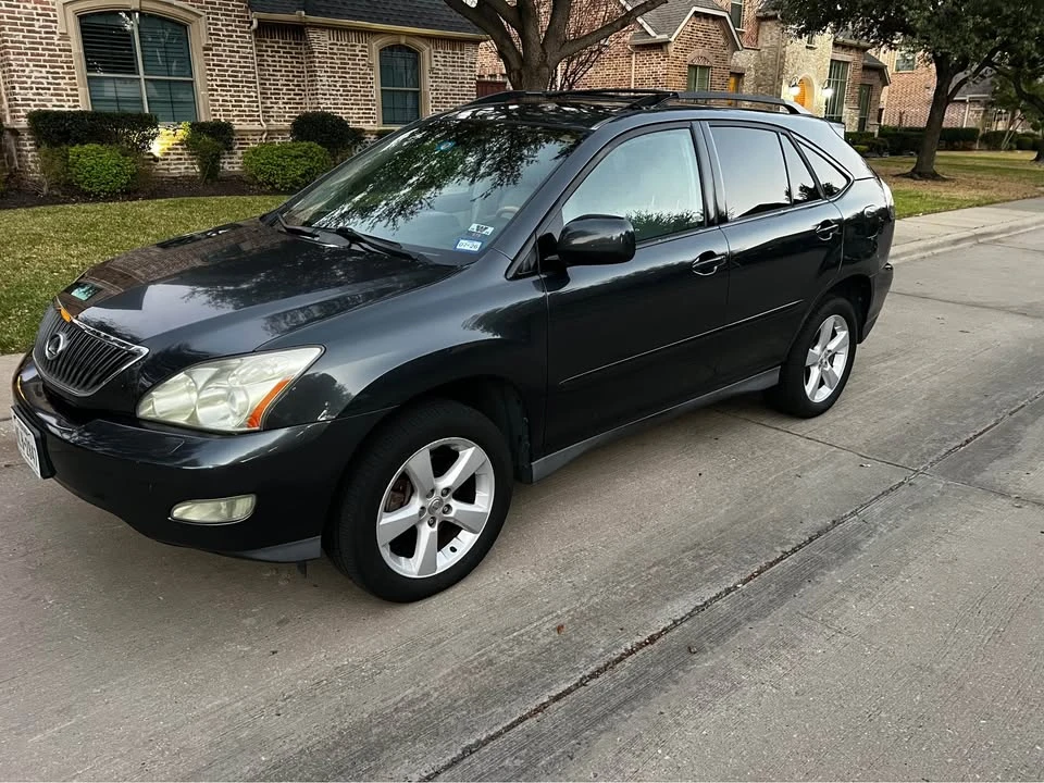 2005 Lexus RX 2nd Gen - Image 3 of 12