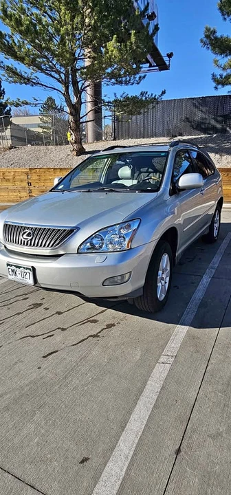 2005 Lexus RX 2nd Gen - Image 2 of 12