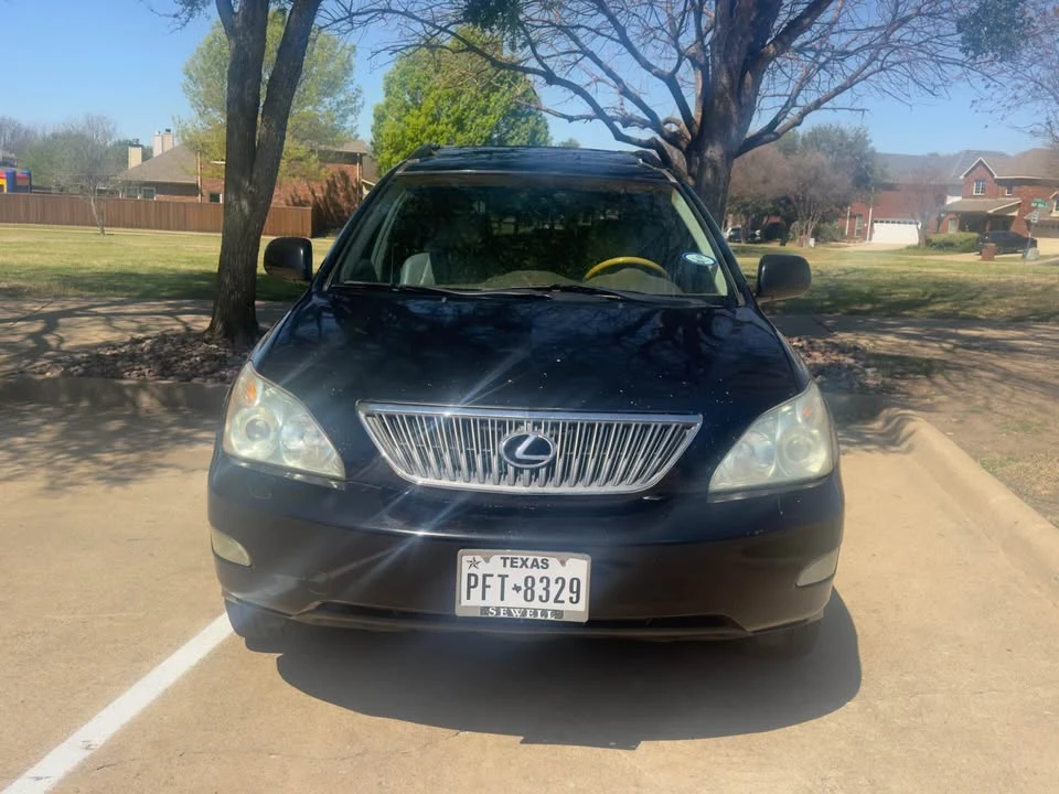 2005 Lexus RX 2nd Gen - Image 2 of 11