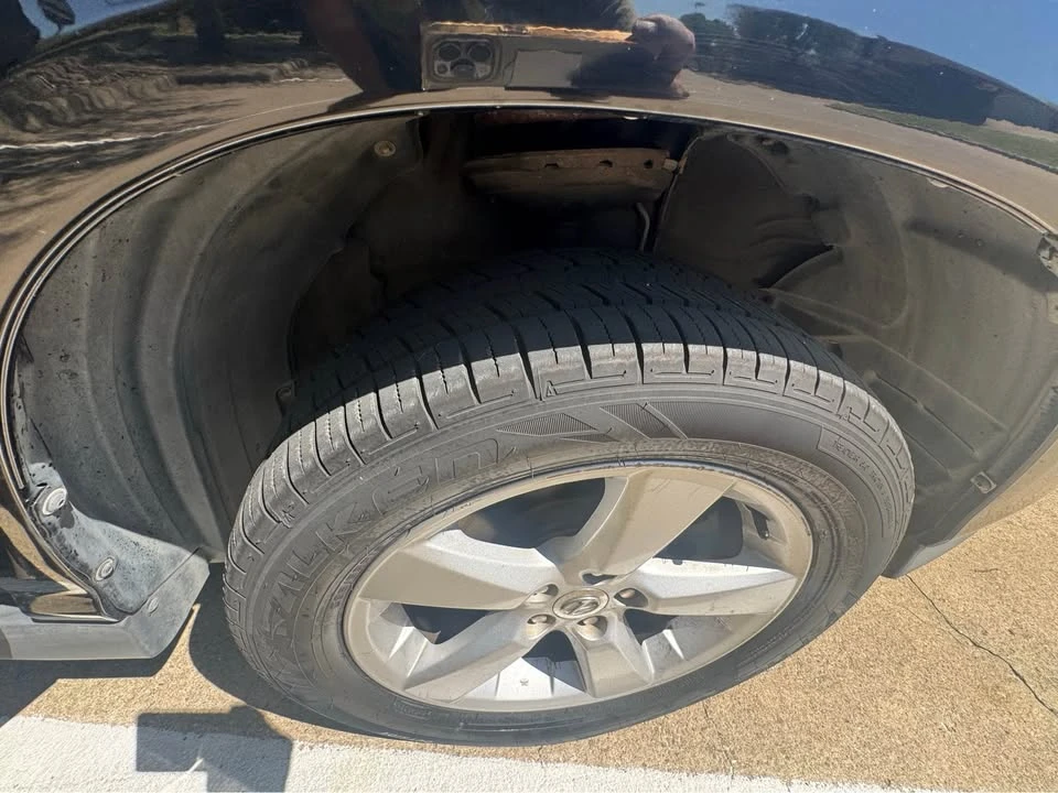 2005 Lexus RX 2nd Gen - Image 10 of 11