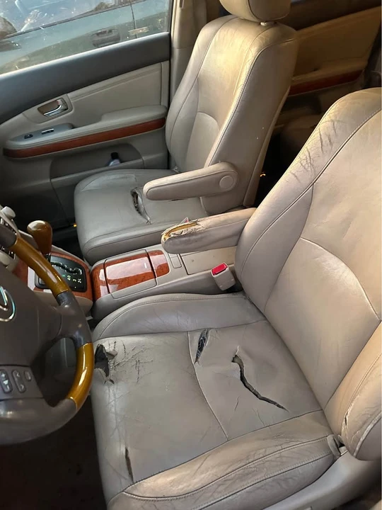 2005 Lexus RX 2nd Gen - Image 5 of 8