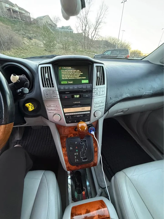 2005 Lexus RX 2nd Gen - Image 9 of 11
