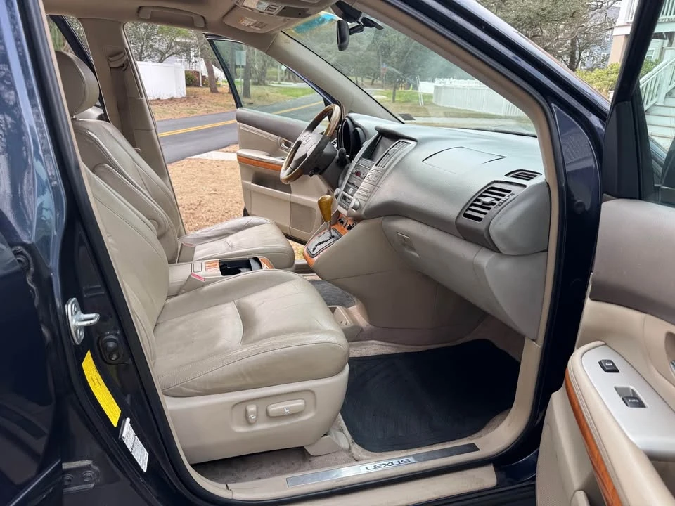 2005 Lexus RX 2nd Gen - Image 4 of 9