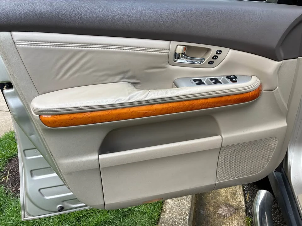 2005 Lexus RX 2nd Gen - Image 11 of 12