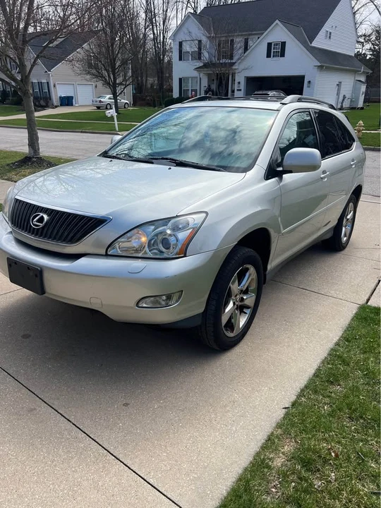2005 Lexus RX 2nd Gen - Image 2 of 16