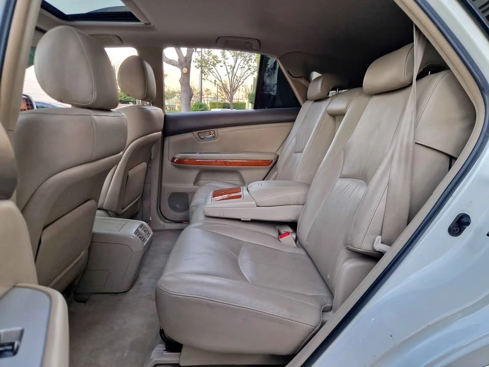 2005 Lexus RX 2nd Gen - Image 9 of 17