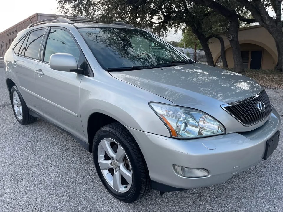 2005 Lexus RX 2nd Gen - Image 5 of 20