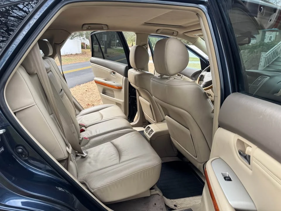 2005 Lexus RX 2nd Gen - Image 3 of 9