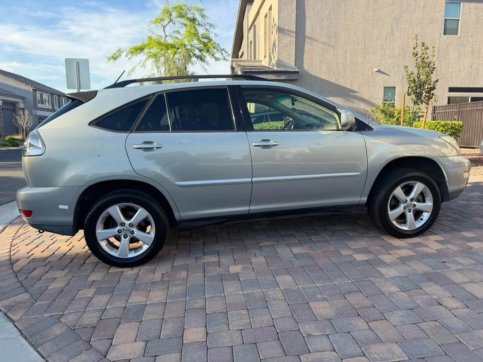 2005 Lexus RX 2nd Gen - Image 7 of 13