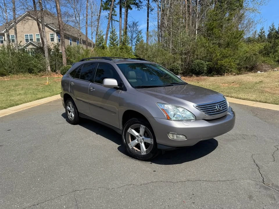 2005 Lexus RX 2nd Gen - Image 12 of 20