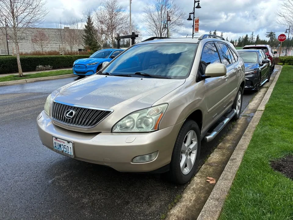 2005 Lexus RX 2nd Gen - Image 2 of 12