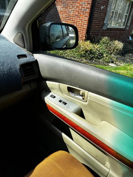 2005 Lexus RX 2nd Gen - Image 5 of 13
