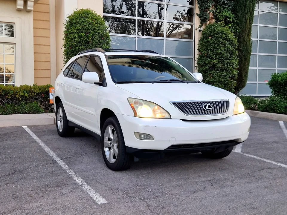 2005 Lexus RX 2nd Gen - Image 6 of 17