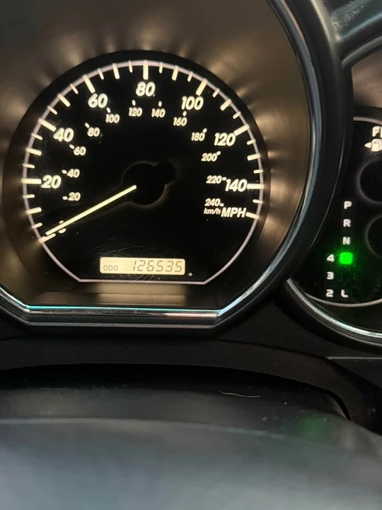 2005 Lexus RX 2nd Gen - Image 11 of 12