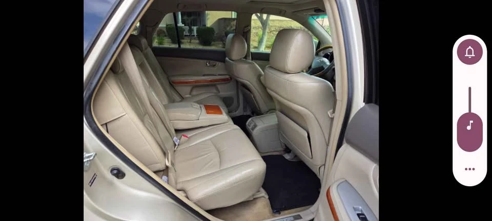 2005 Lexus RX 2nd Gen - Image 6 of 10
