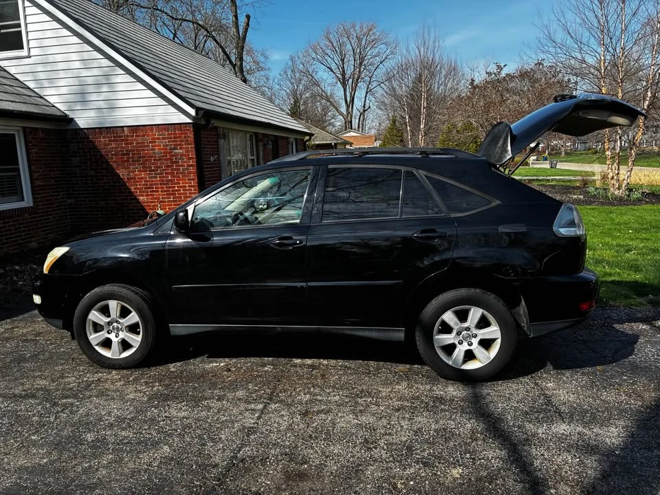 2005 Lexus RX 2nd Gen - Image 11 of 13