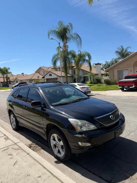 2005 Lexus RX 2nd Gen - Image 3 of 18