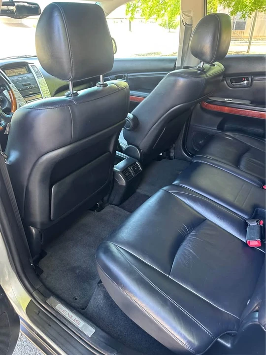 2005 Lexus RX 2nd Gen - Image 9 of 17