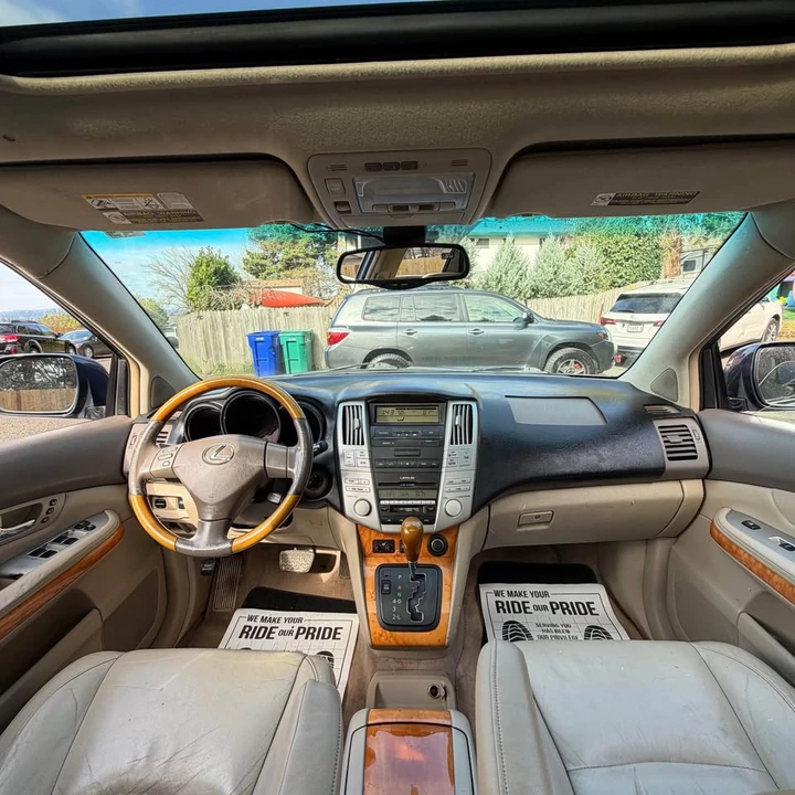 2005 Lexus RX 2nd Gen - Image 9 of 16
