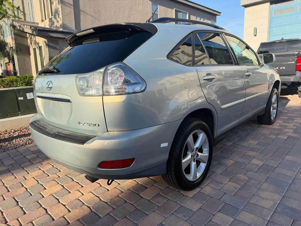 2005 Lexus RX 2nd Gen - Image 6 of 13