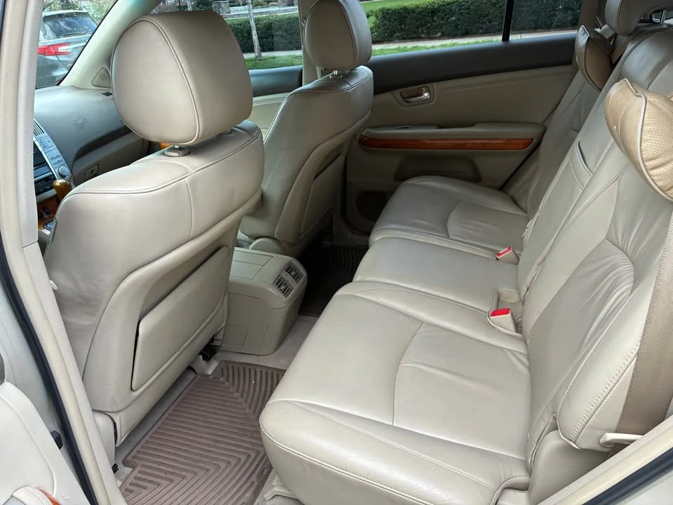 2005 Lexus RX 2nd Gen - Image 9 of 12