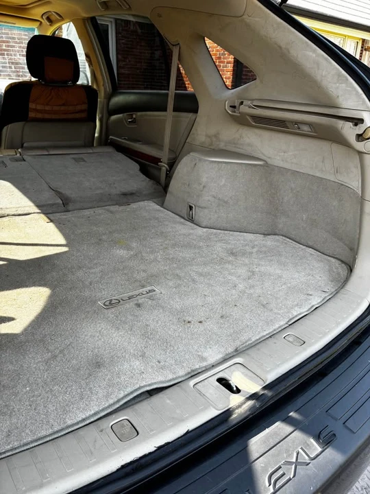 2005 Lexus RX 2nd Gen - Image 10 of 13