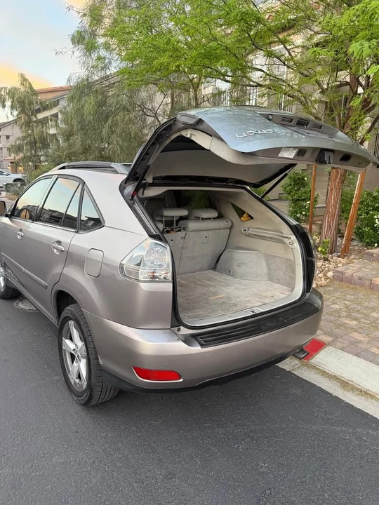 2005 Lexus RX 2nd Gen - Image 7 of 12