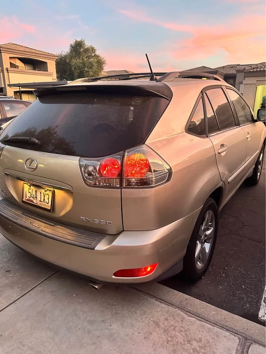 2005 Lexus RX 2nd Gen - Image 2 of 8