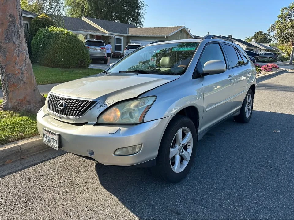 2005 Lexus RX 2nd Gen - Image 2 of 6