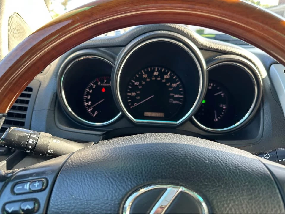2005 Lexus RX 2nd Gen - Image 3 of 6