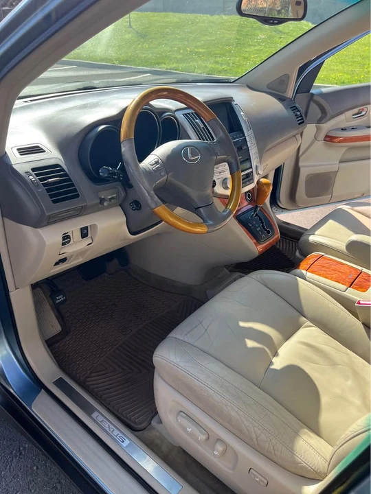 2005 Lexus RX 2nd Gen - Image 8 of 20