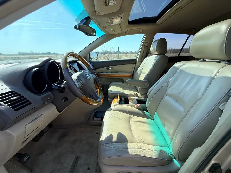 2005 Lexus RX 2nd Gen - Image 9 of 11