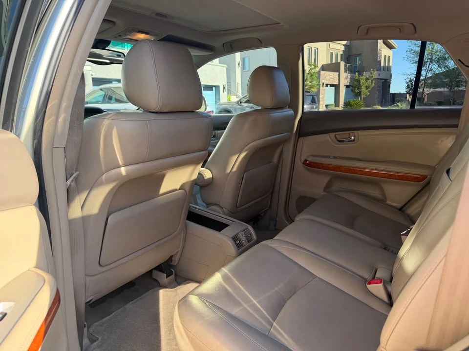 2005 Lexus RX 2nd Gen - Image 11 of 13
