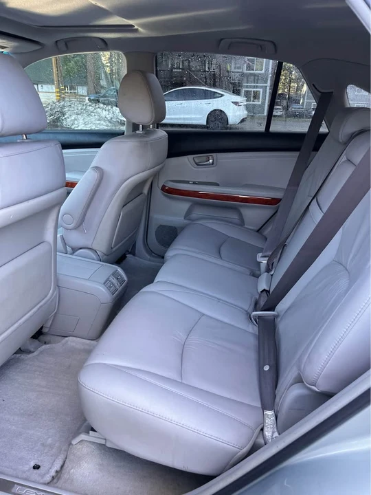 2005 Lexus RX 2nd Gen - Image 7 of 9