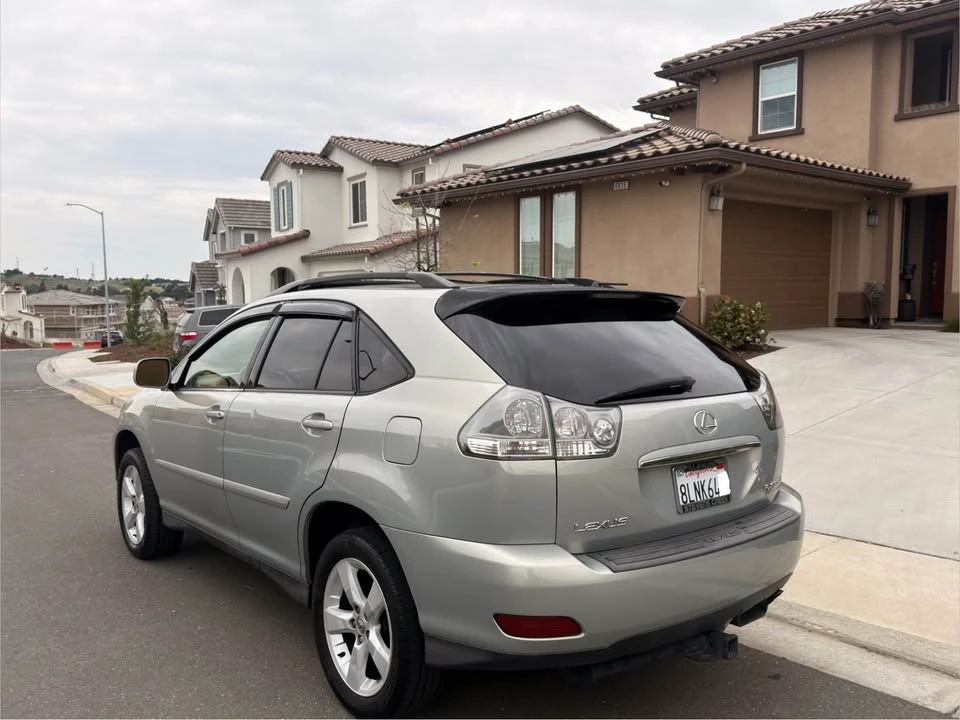 2005 Lexus RX 2nd Gen - Image 5 of 12